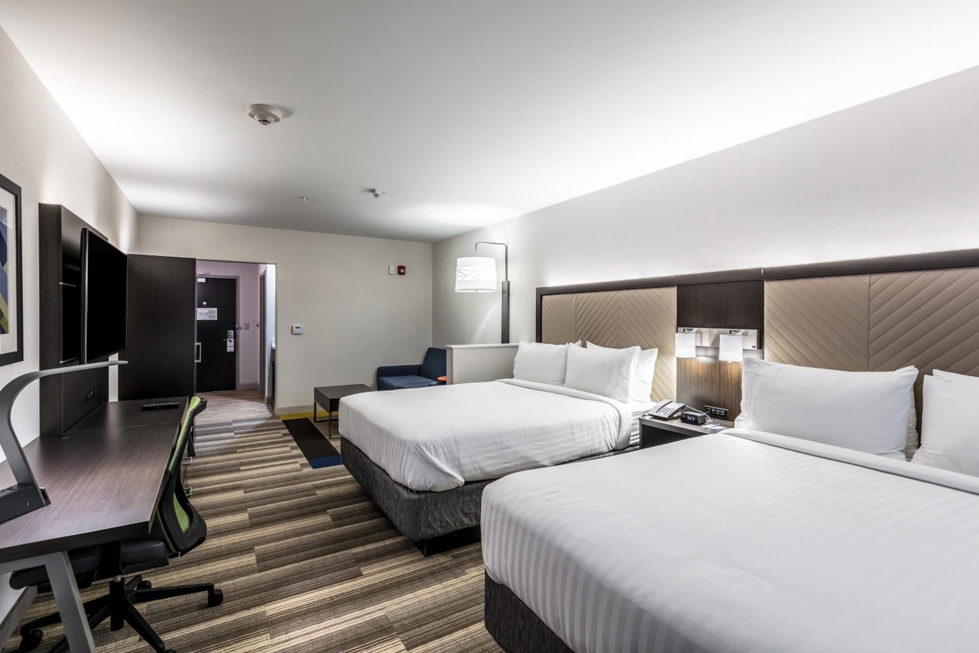 Holiday Inn Express & Suites Jersey City North - Hoboken by IHG gallery photo in Jersey City, NJ — image 22