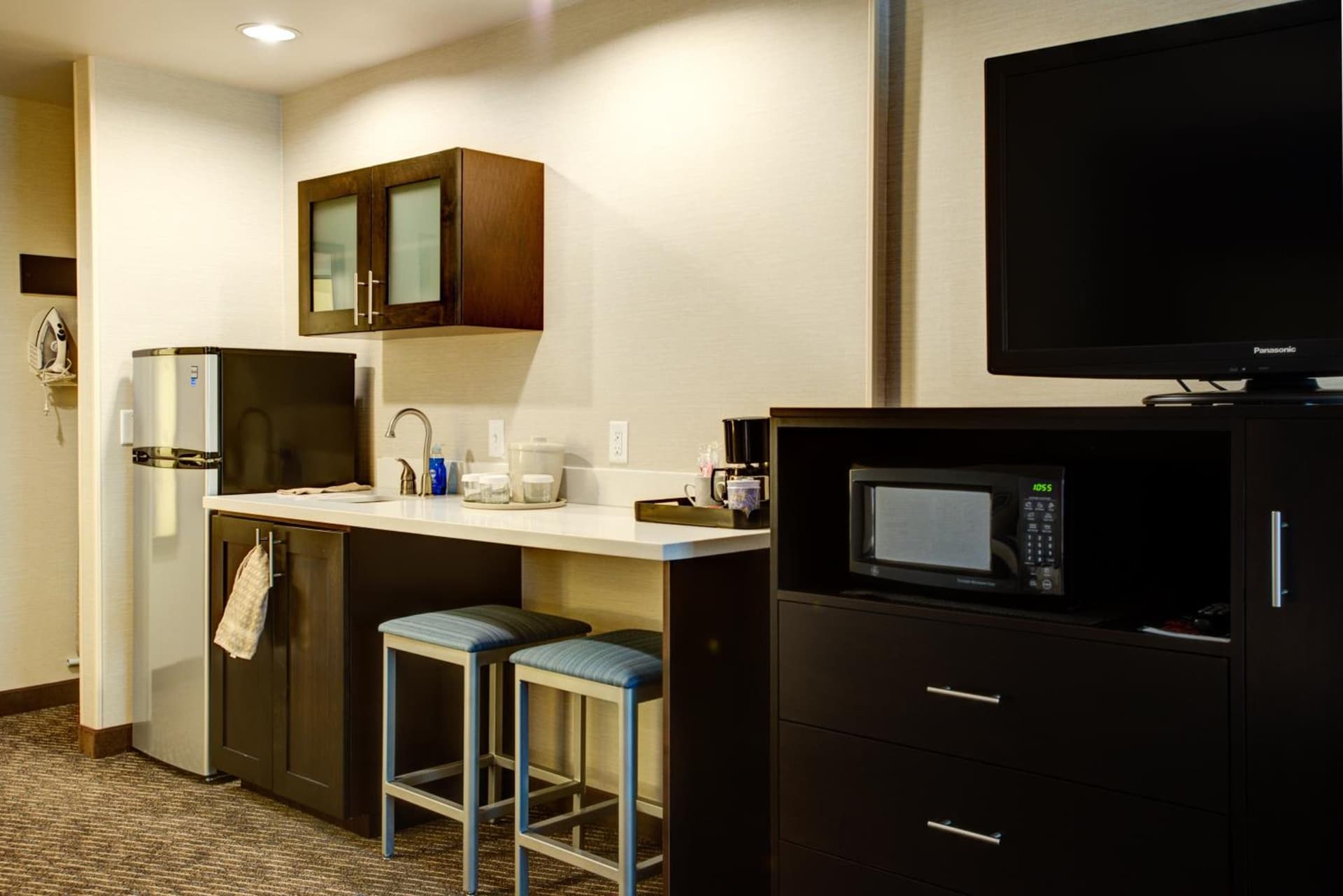 Holiday Inn Express Bellingham by IHG property views in Bellingham, WA — gallery photo 3
