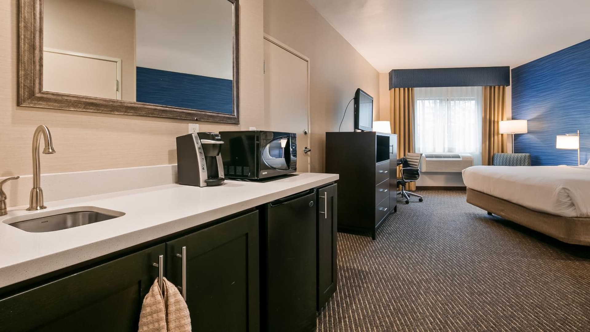 Holiday Inn Express Bellingham by IHG gallery photo in Bellingham, WA — image 24