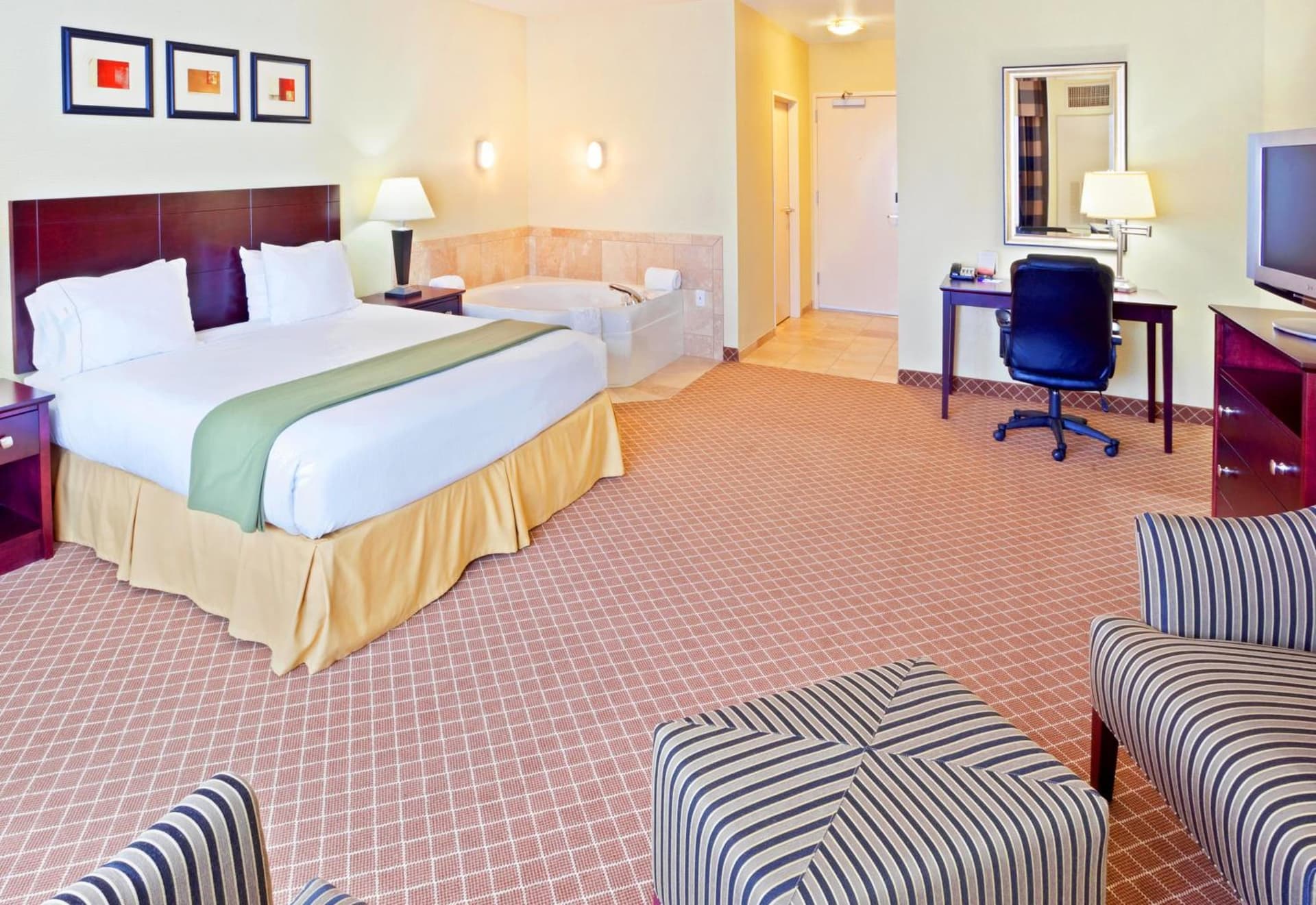 Holiday Inn Express Hotel & Suites Chehalis - Centralia by IHG gallery photo in Chehalis, WA — image 21