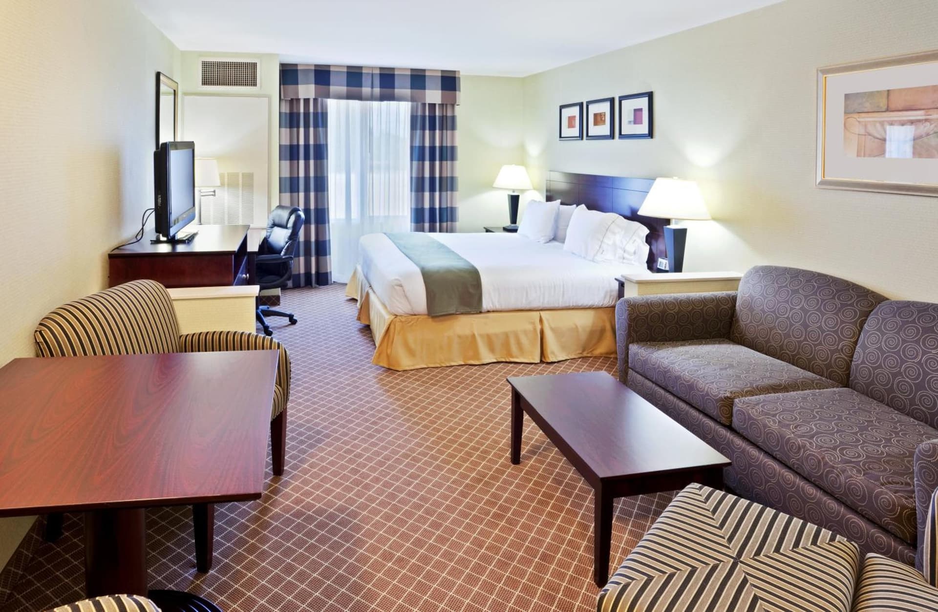 Holiday Inn Express Hotel & Suites Chehalis - Centralia by IHG gallery photo in Chehalis, WA — image 6
