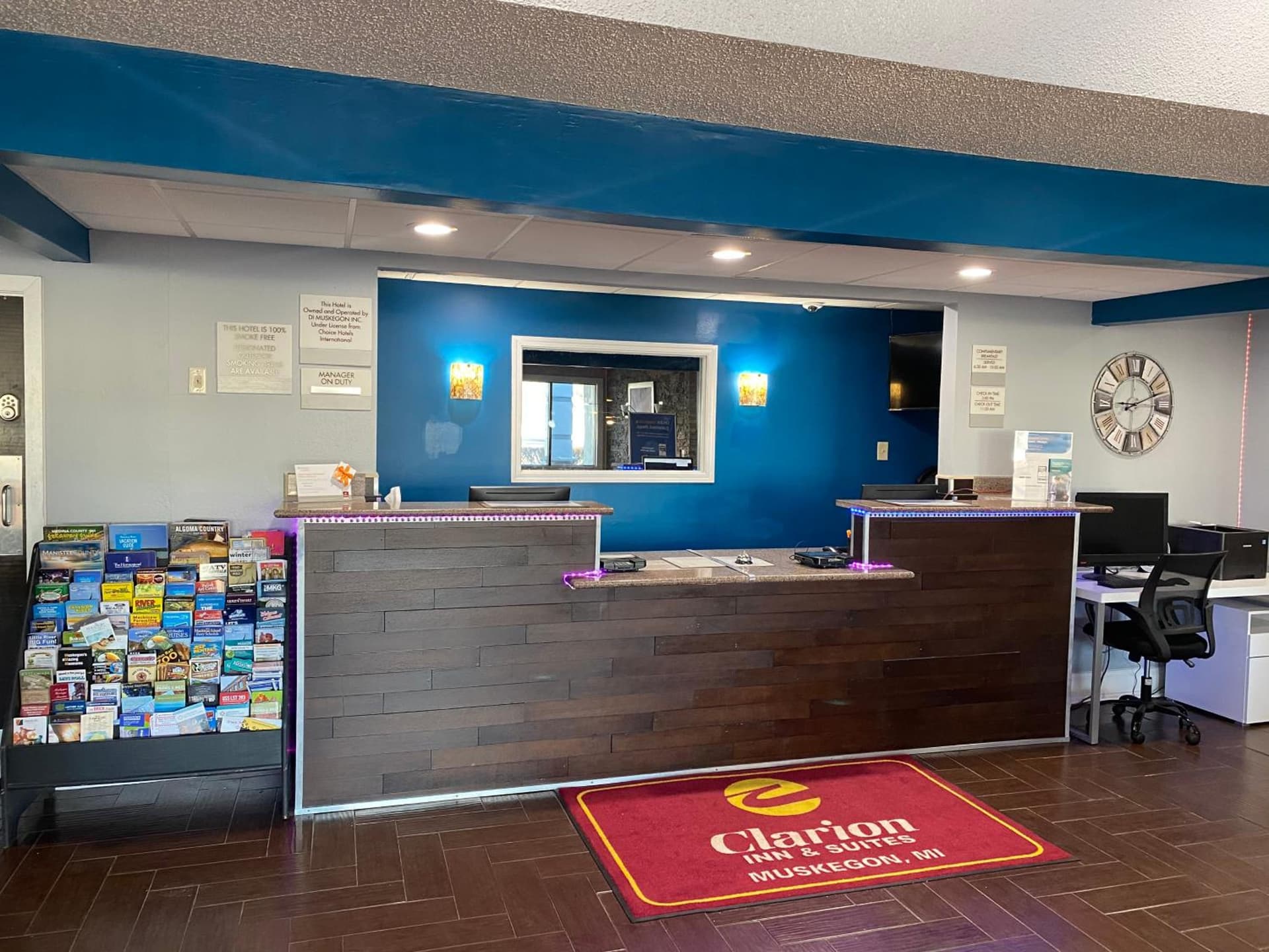 Days Inn & Suites by Wyndham Norton Shores/Muskegon gallery photo in Muskegon, MI — image 61
