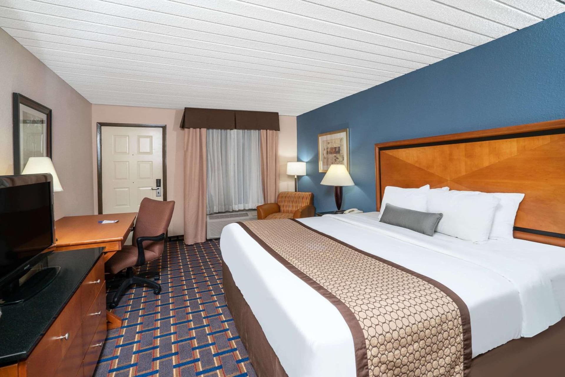 Baymont by Wyndham Knoxville I-75 gallery photo in Knoxville, TN — image 43