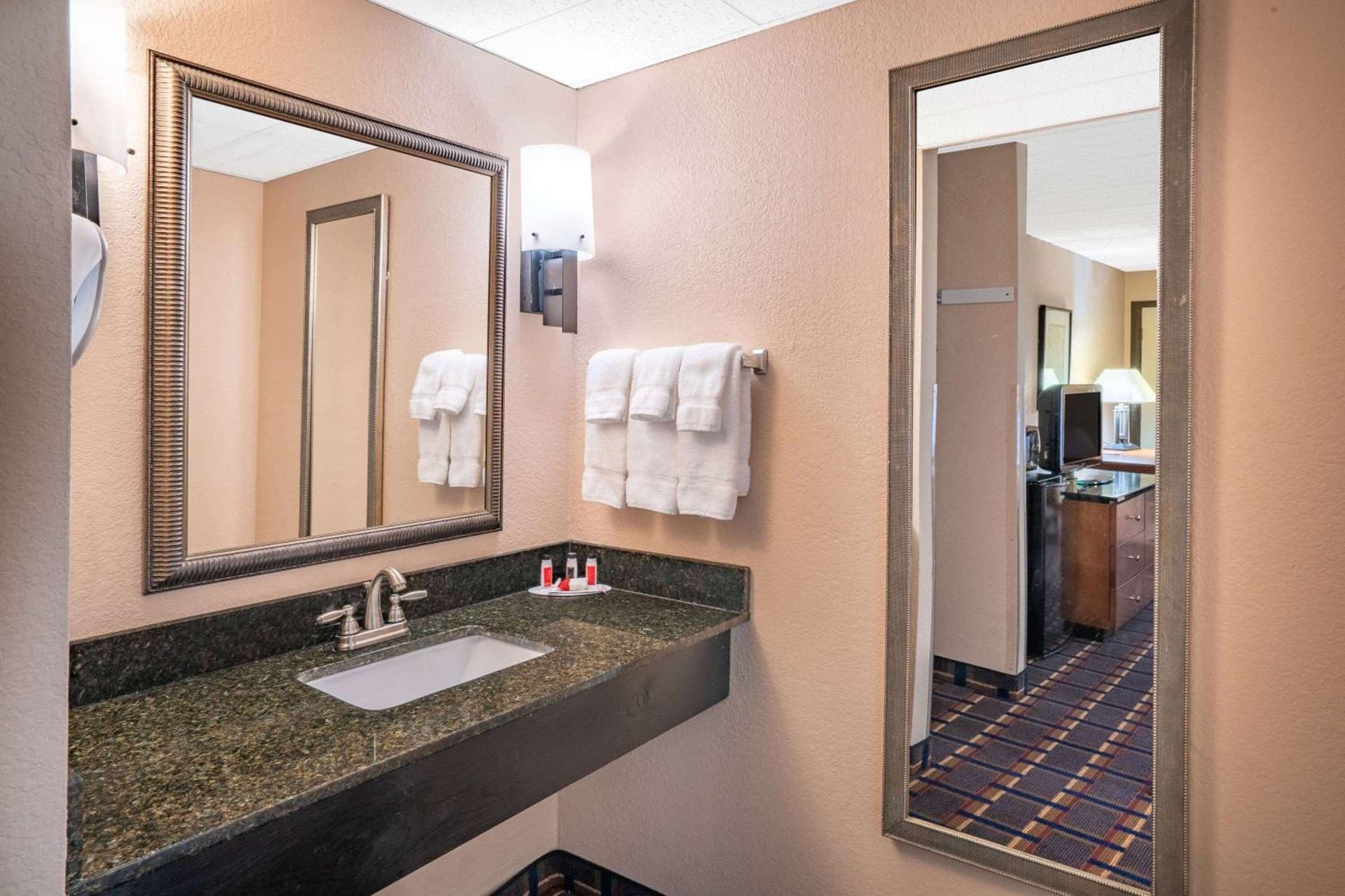 Baymont by Wyndham Knoxville I-75 gallery photo in Knoxville, TN — image 41