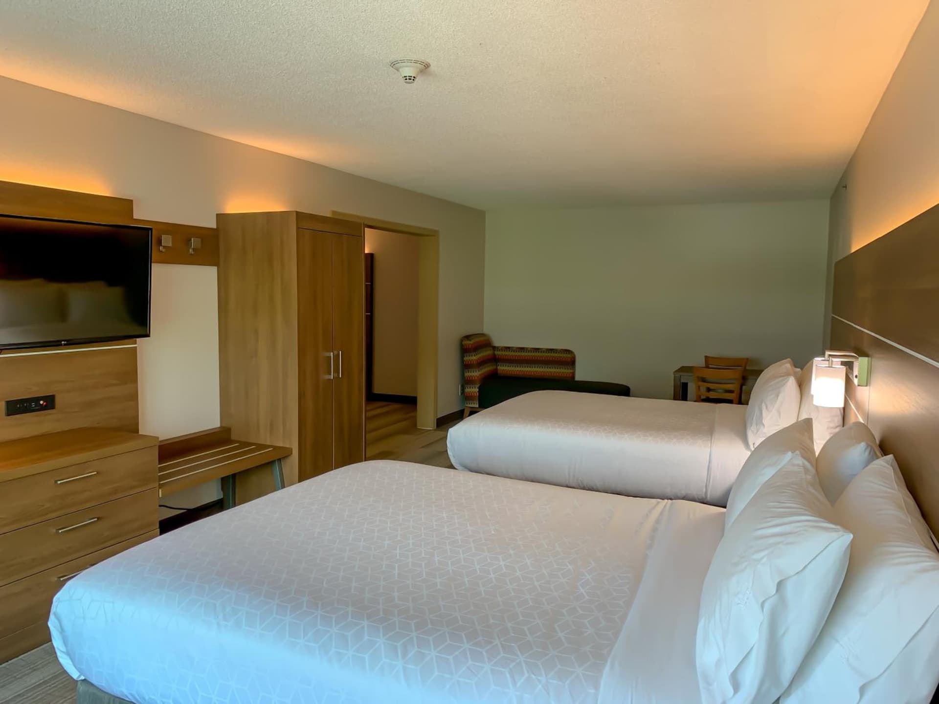 Holiday Inn Express & Suites Lexington Downtown Area-Keeneland by IHG gallery photo in Lexington, KY — image 11