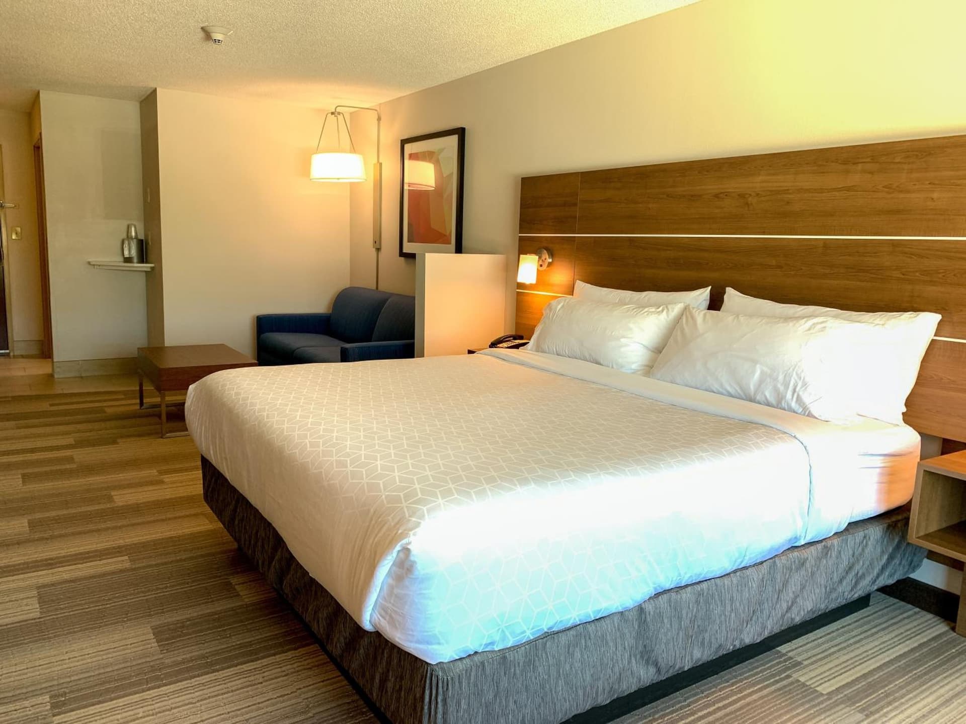 Holiday Inn Express & Suites Lexington Downtown Area-Keeneland by IHG gallery photo in Lexington, KY — image 25
