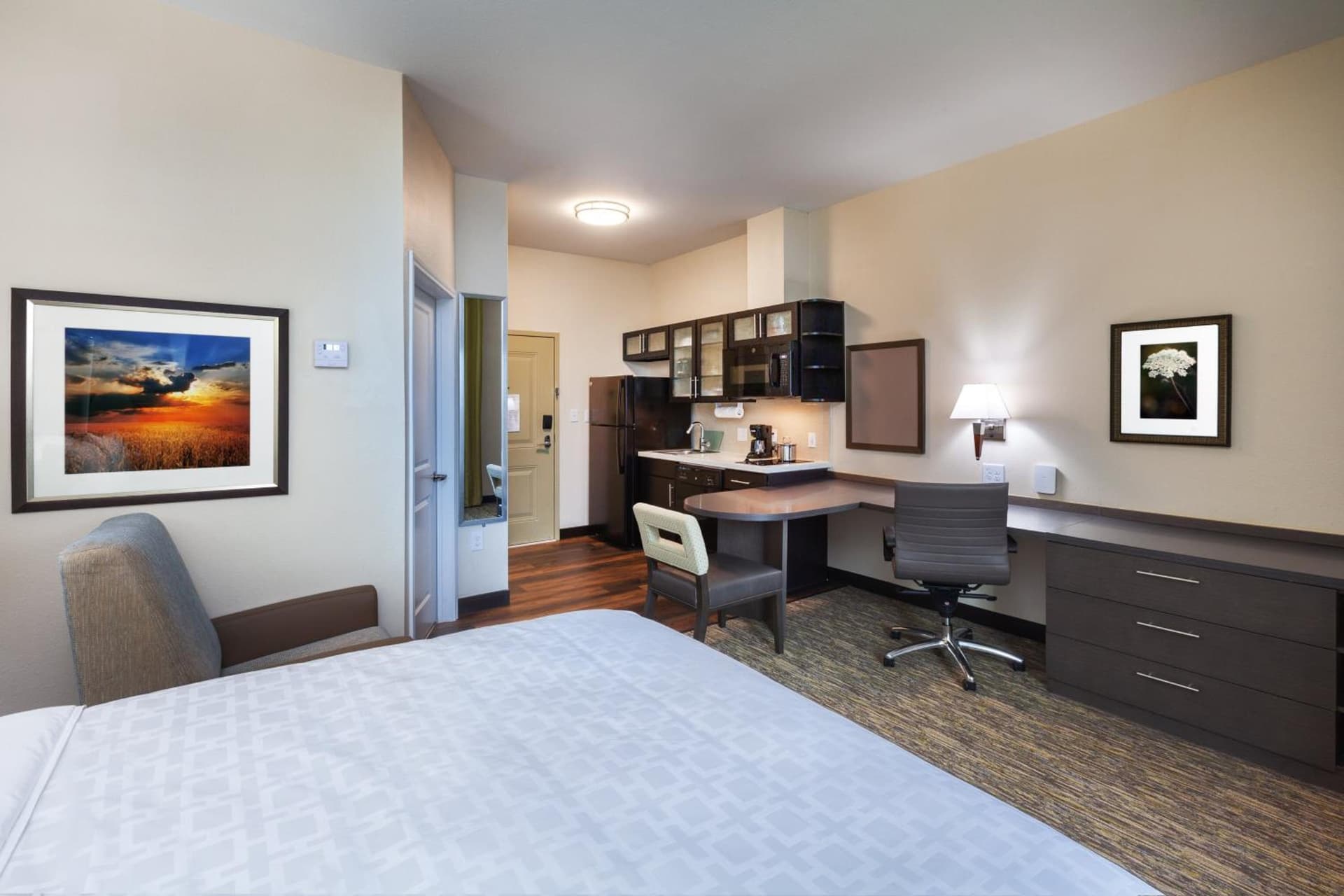 Candlewood Suites - Houston - Pasadena by IHG gallery photo in Pasadena, TX — image 9