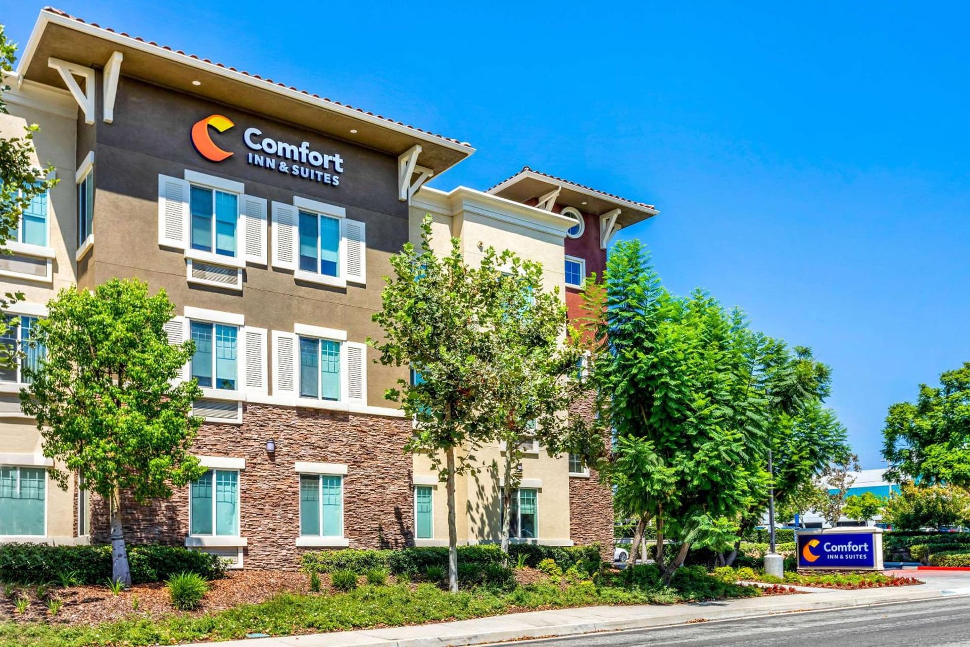 Comfort Inn & Suites Near Ontario Airport gallery photo in Ontario, CA — image 45