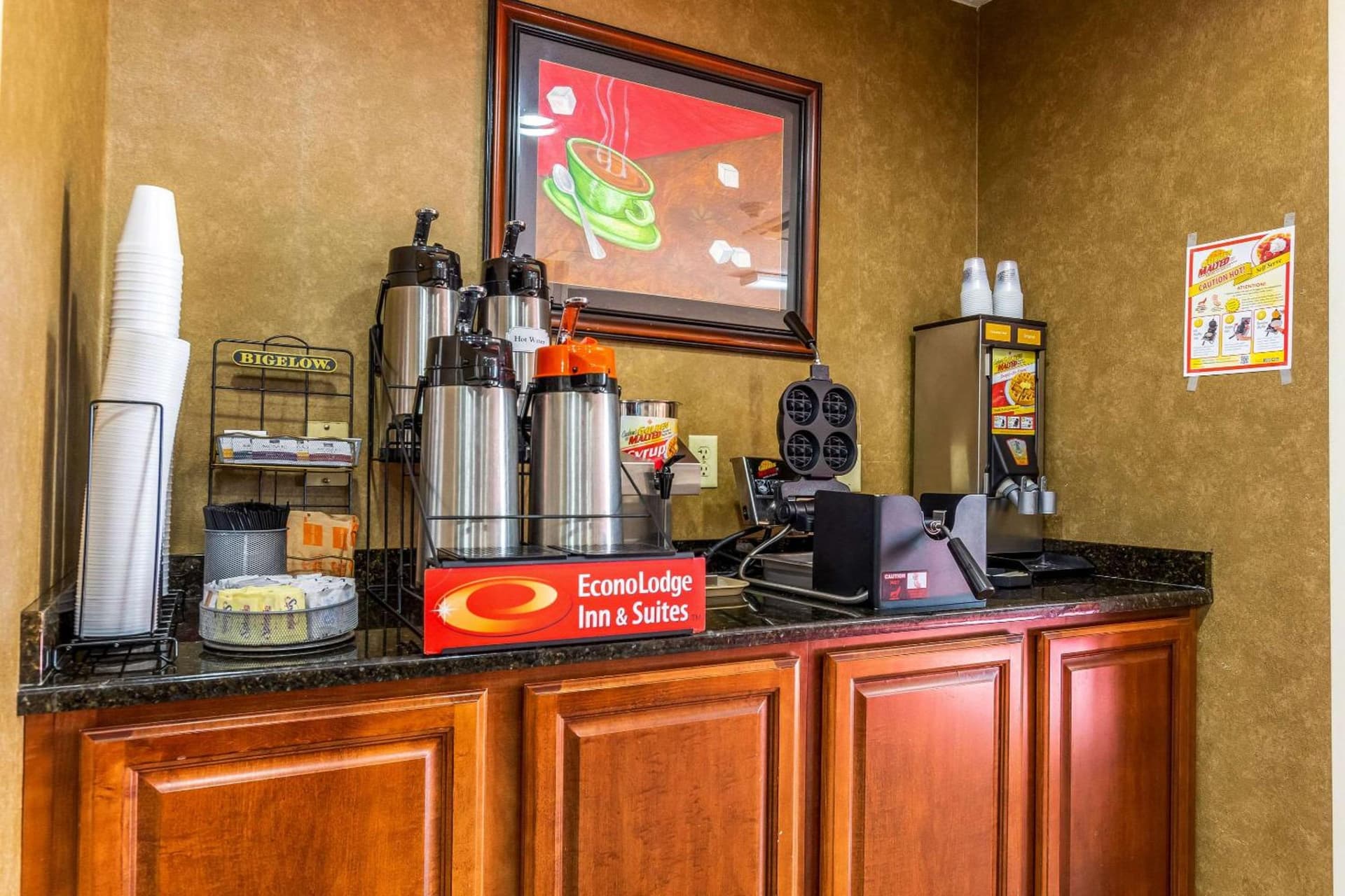 Econo Lodge Inn & Suites Evansville East gallery photo in Stevenson, IN — image 15