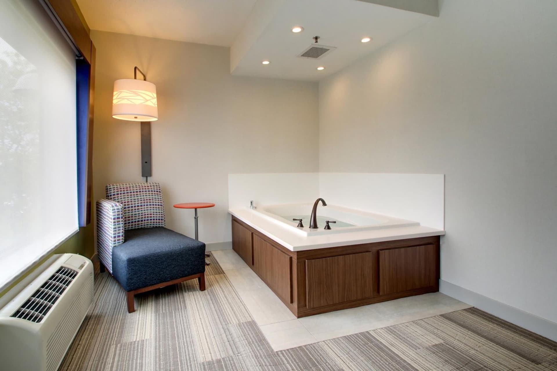 Holiday Inn Express & Suites Aurora - Naperville by IHG gallery photo in Aurora, IL — image 40