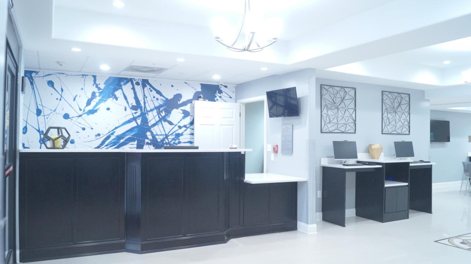 Magnolia Inn and Suites Olive Branch interior in Olive Branch, MS — gallery photo 2