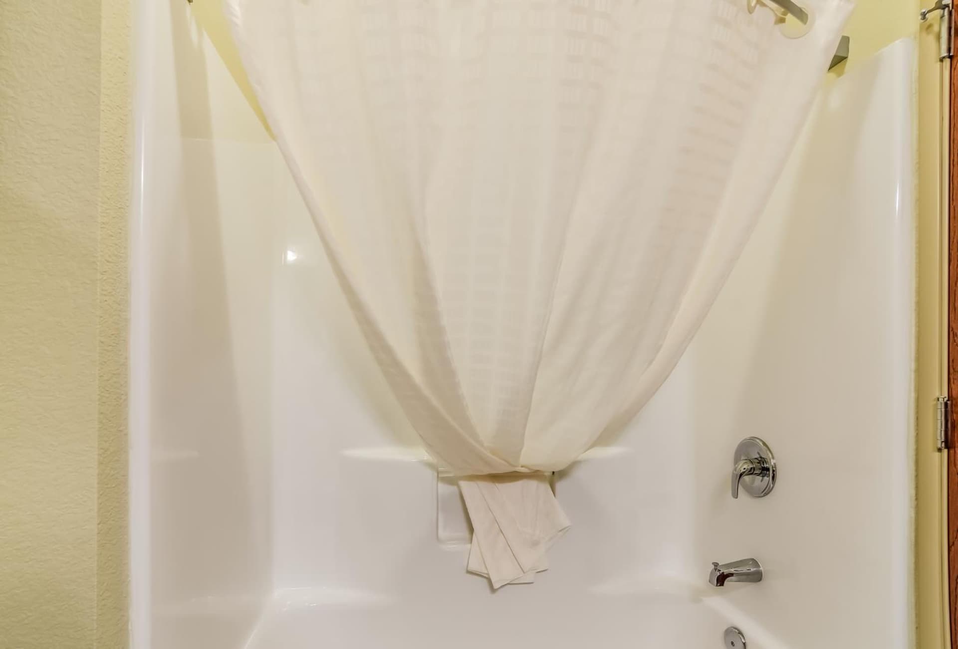 Cobblestone Hotel & Suites - Newton interior in Newton, IL — gallery photo 2