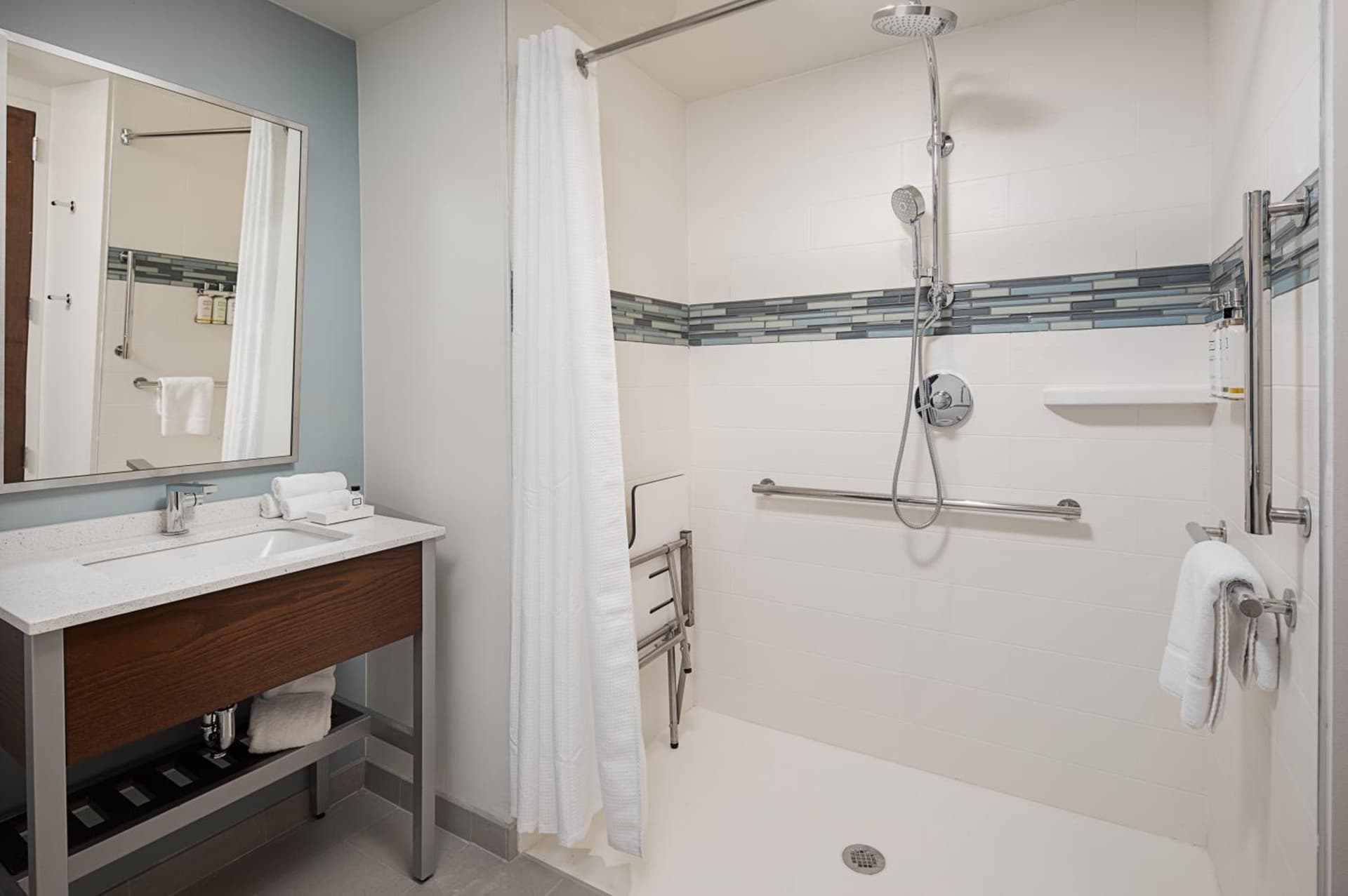 EVEN Hotel Alpharetta - Avalon Area by IHG gallery photo in Alpharetta, GA — image 33
