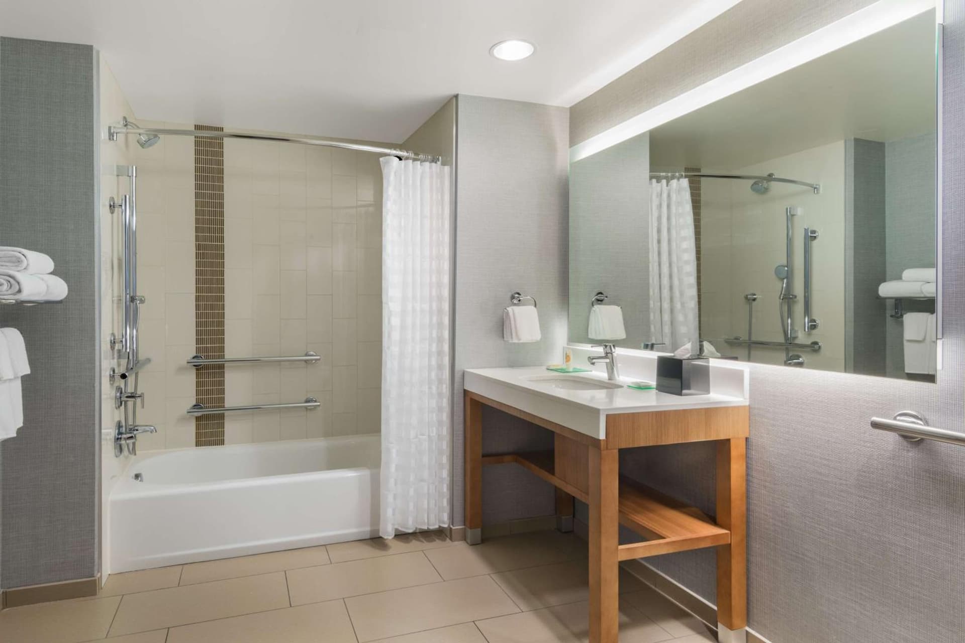 Hyatt Place Denver Downtown interior in Denver, CO — gallery photo 2