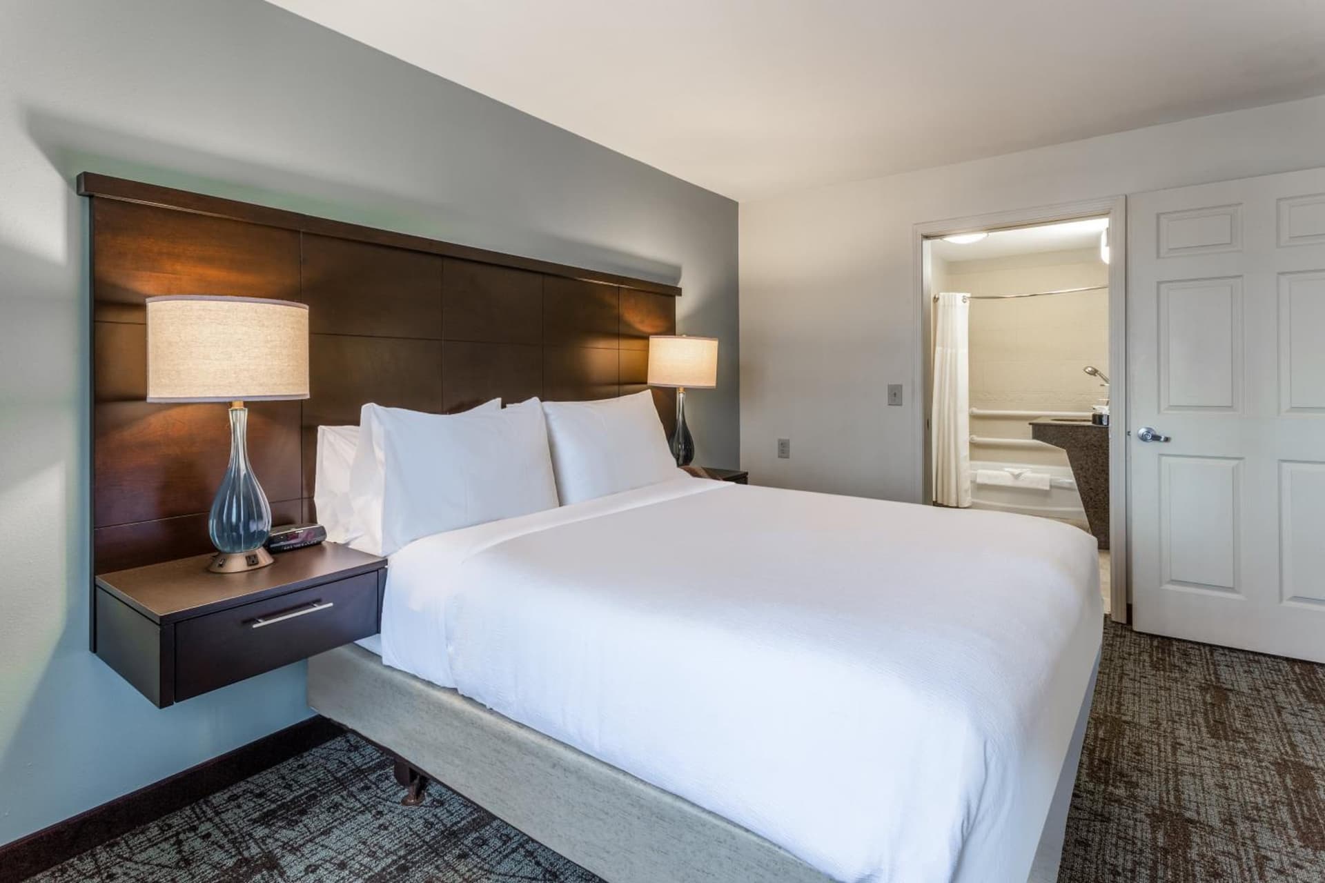 Staybridge Suites Davenport by IHG gallery photo in Bettendorf, IA — image 53