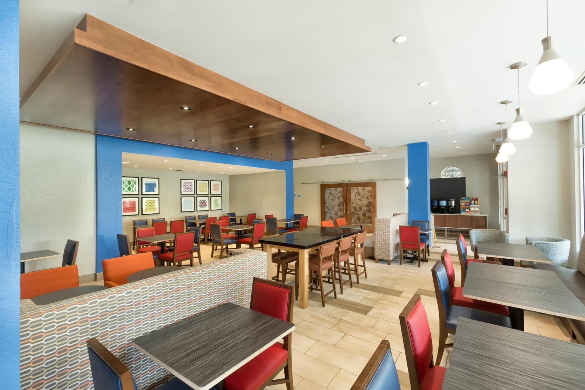 Holiday Inn Express & Suites S Lake Buena Vista by IHG gallery photo in Kissimmee, FL — image 12