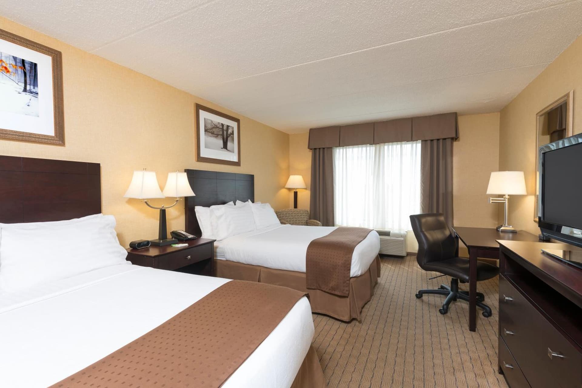 Holiday Inn Cleveland - South Independence by IHG interior in Independence, OH — gallery photo 2