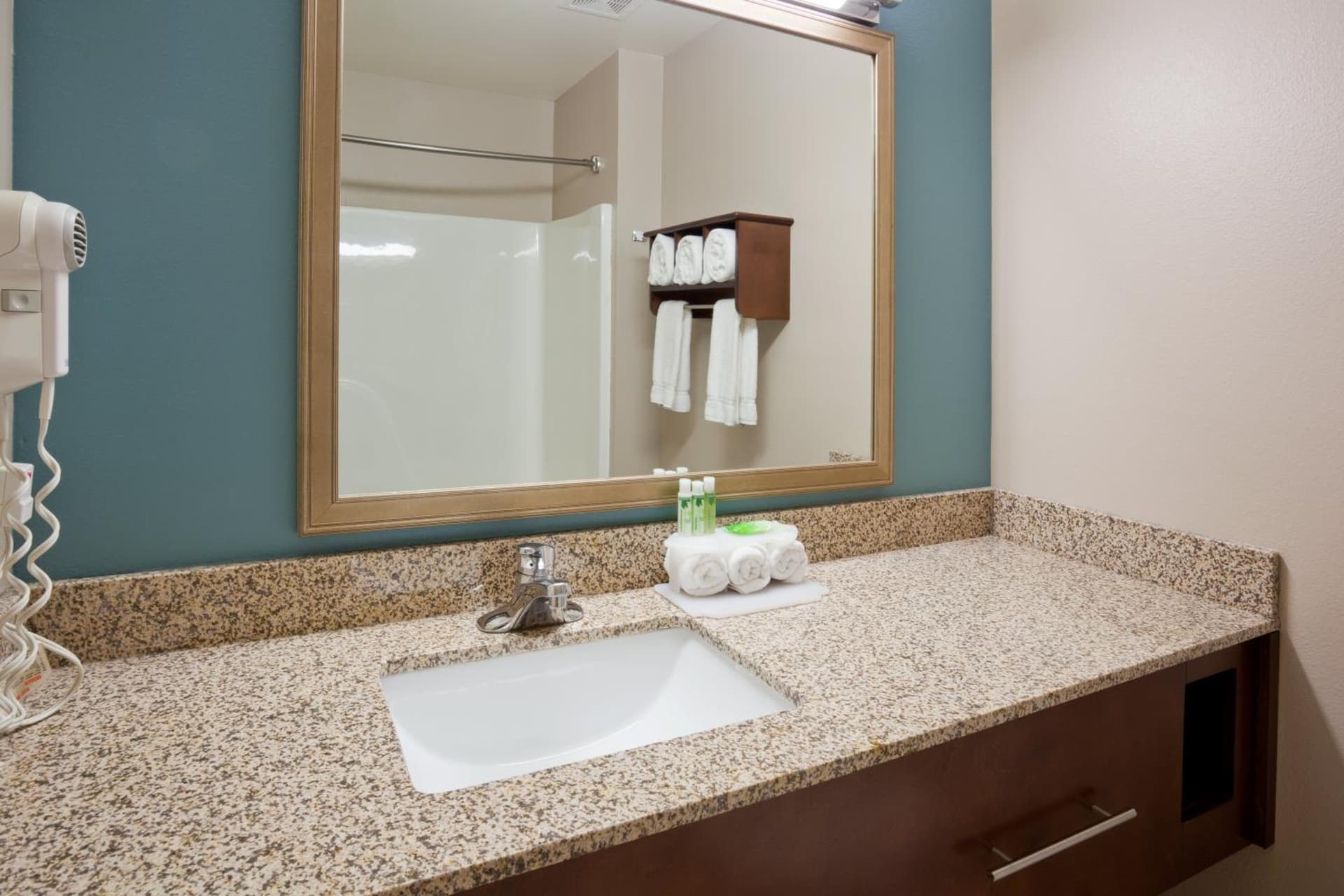 Holiday Inn Express and Suites St. Cloud by IHG gallery photo in Saint Cloud, MN — image 67