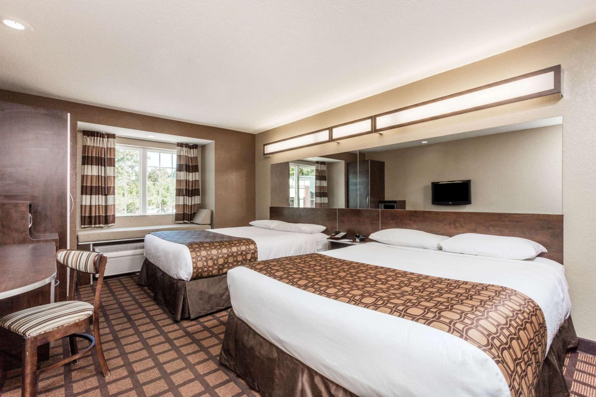 Microtel Inn & Suites by Wyndham Macon property views in Macon, GA — gallery photo 3