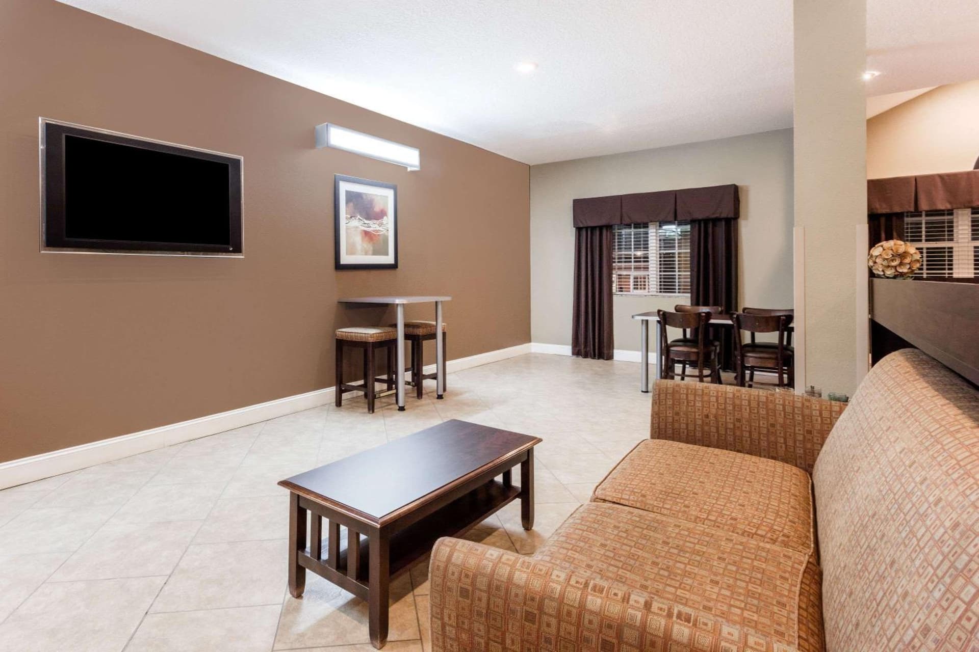 Microtel Inn & Suites by Wyndham Macon property views in Macon, GA — gallery photo 3