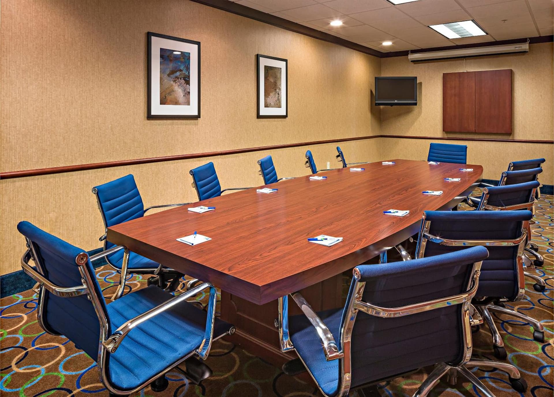 Holiday Inn Express Hotel & Suites Manchester - Airport by IHG gallery photo in Manchester, NH — image 20