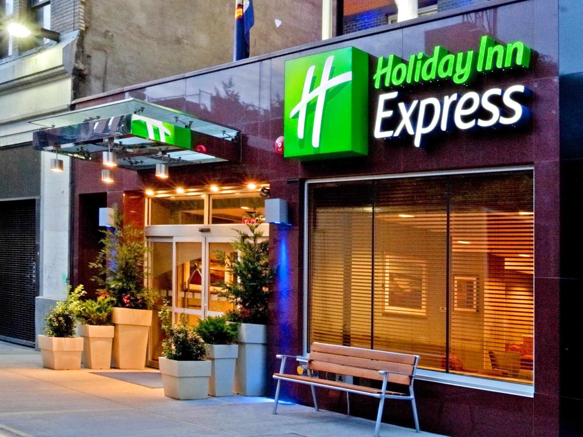 Holiday Inn Express - Times Square by IHG interior in New York, NY — gallery photo 2