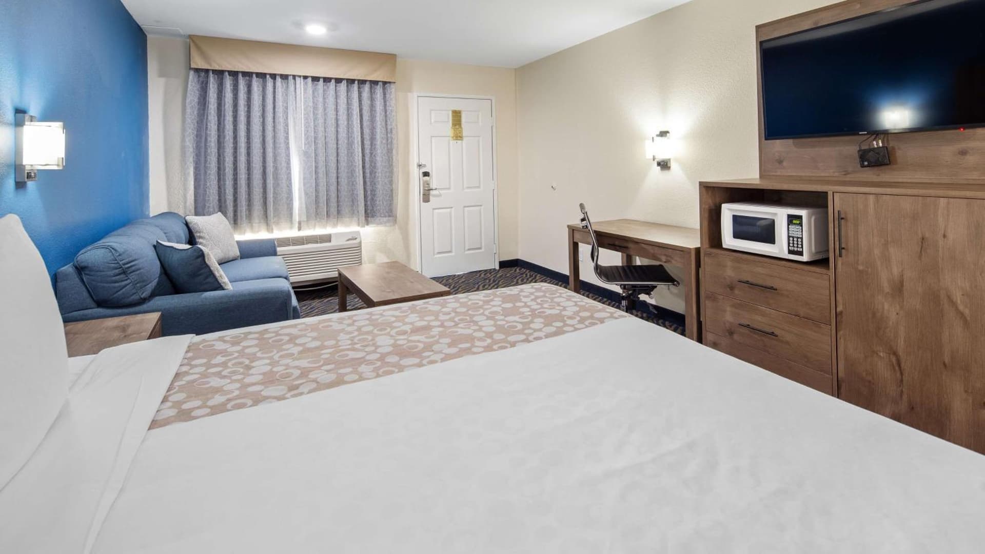 Quality Inn & Suites Hesperia-Victorville gallery photo in Hesperia, CA — image 10