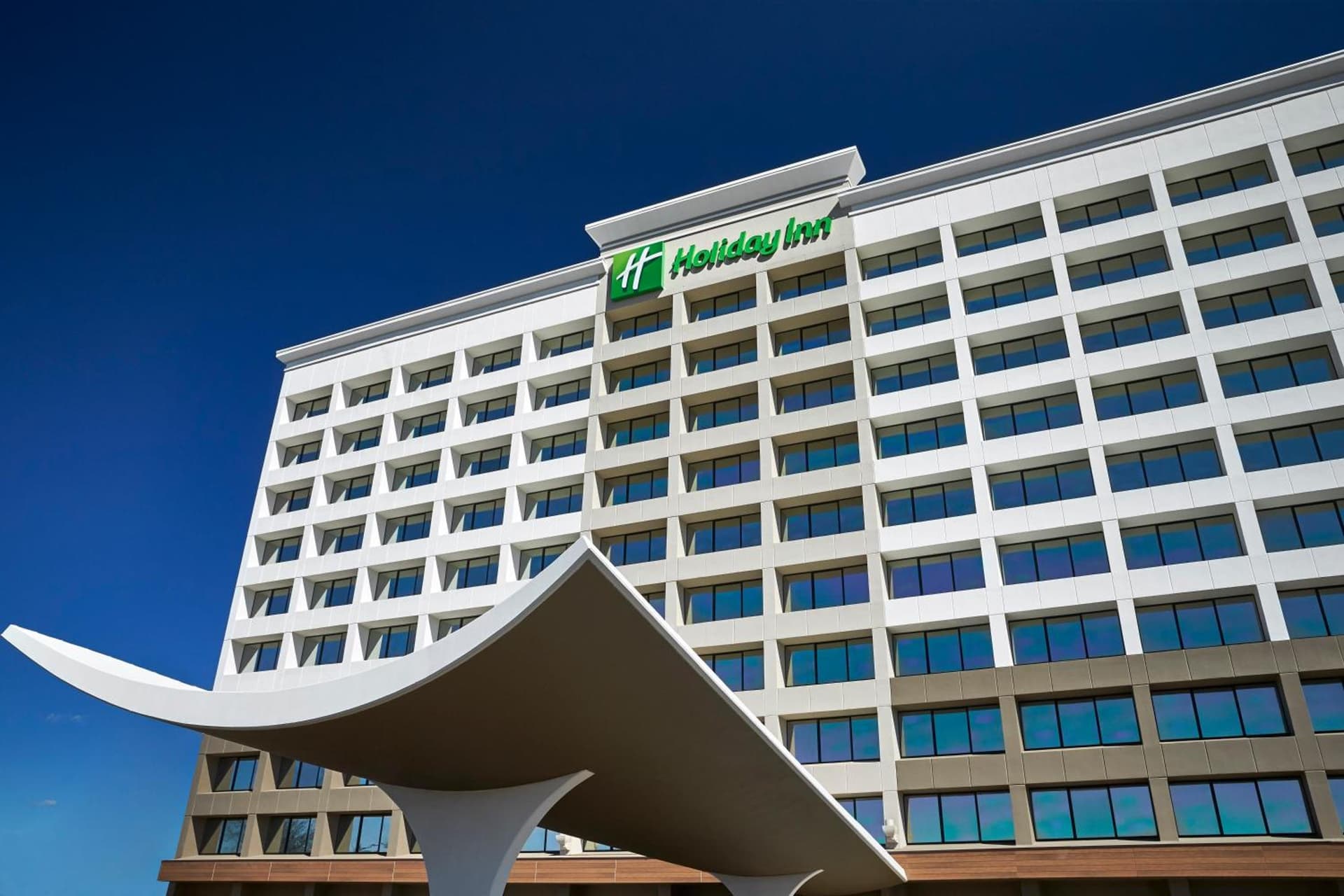 Holiday Inn Alexandria at Carlyle by IHG gallery photo in Alexandria, VA — image 5