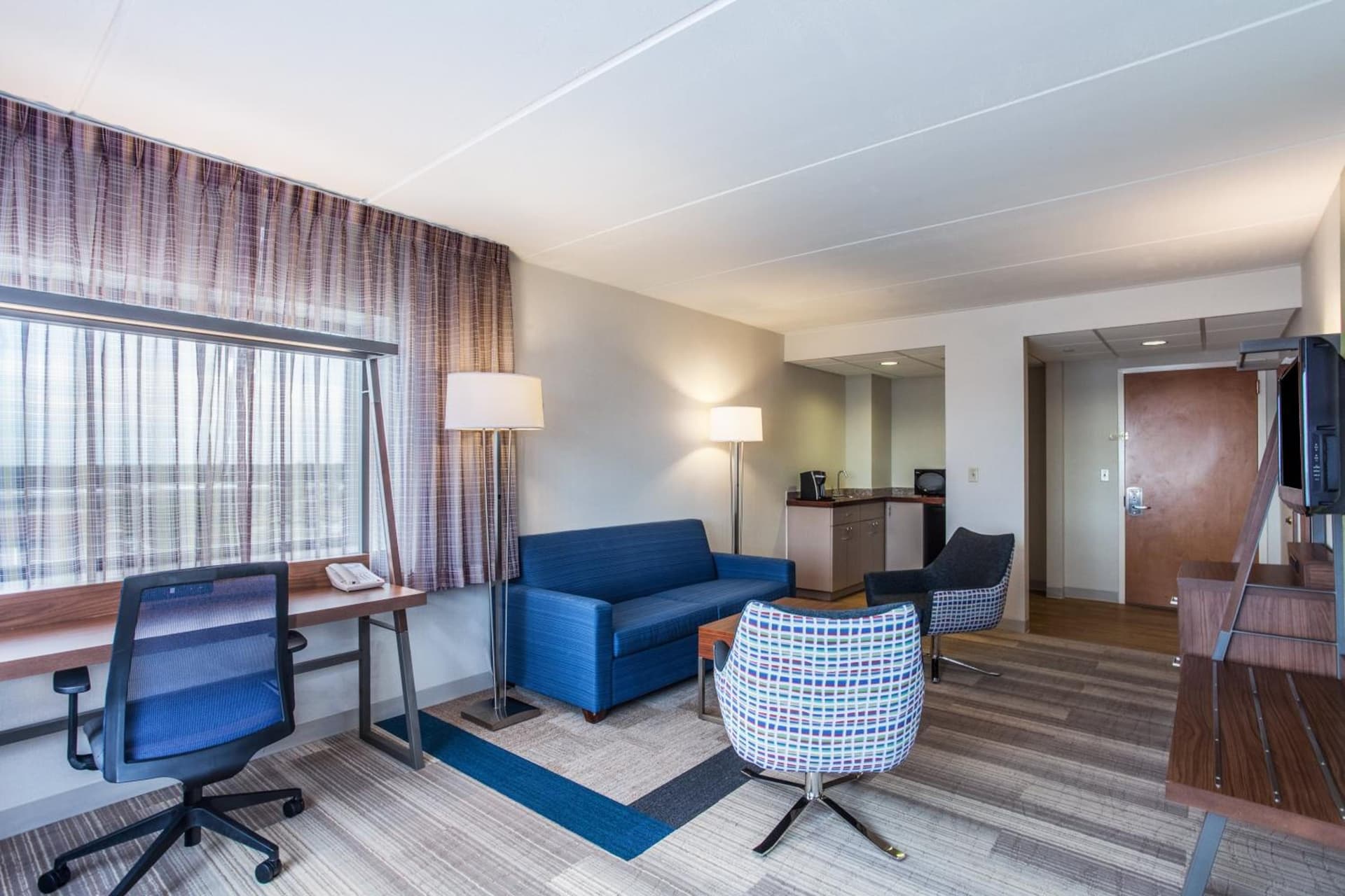 Holiday Inn Express Hauppauge-Long Island by IHG gallery photo in Hauppauge, NY — image 37