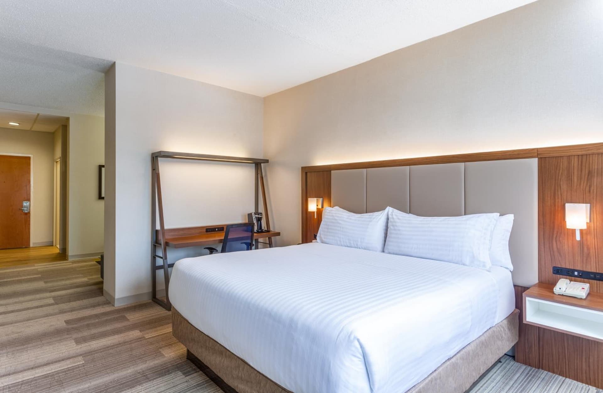Holiday Inn Express Hauppauge-Long Island by IHG gallery photo in Hauppauge, NY — image 48