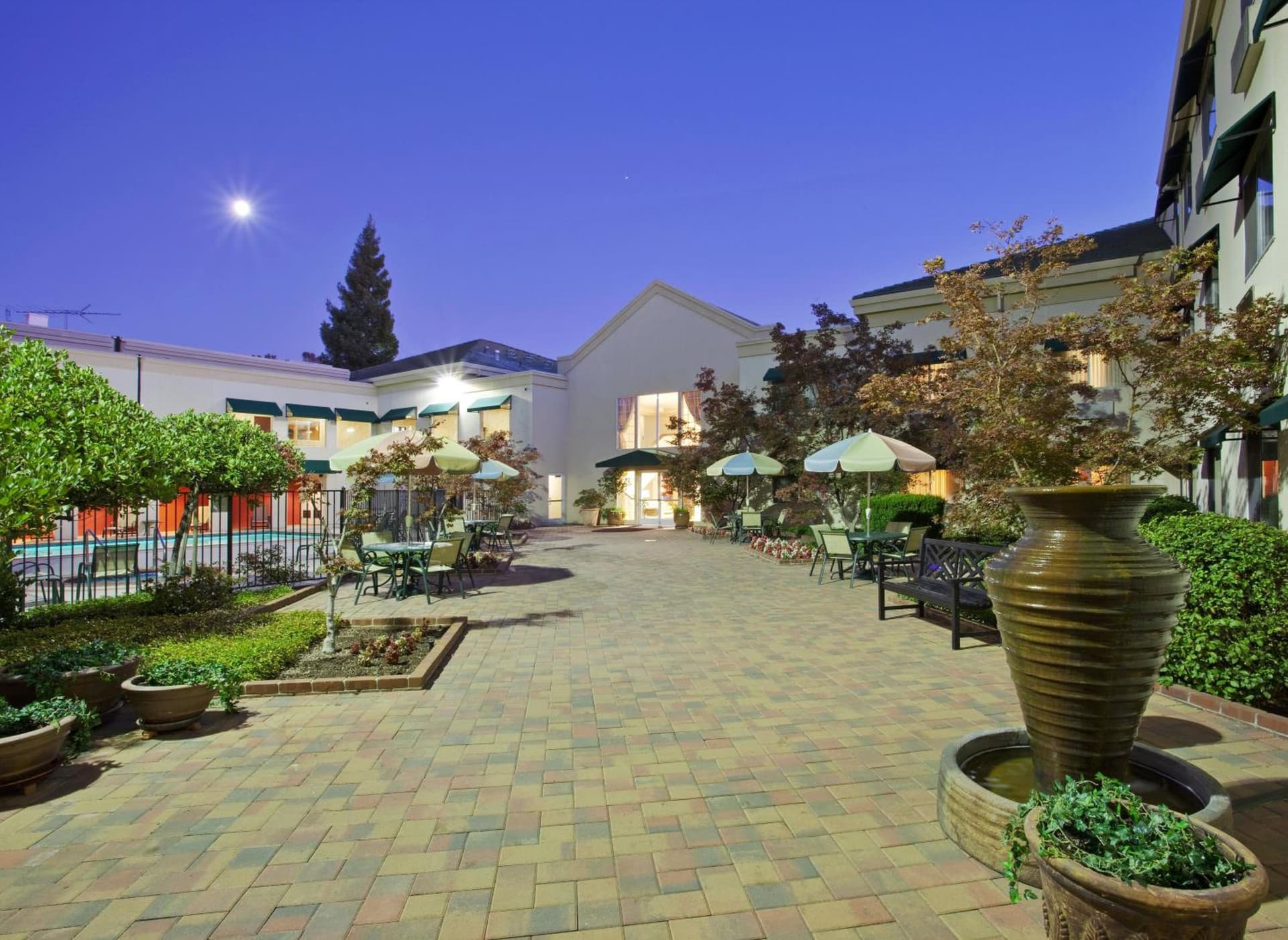 Holiday Inn Auburn by IHG property views in Auburn, CA — gallery photo 3