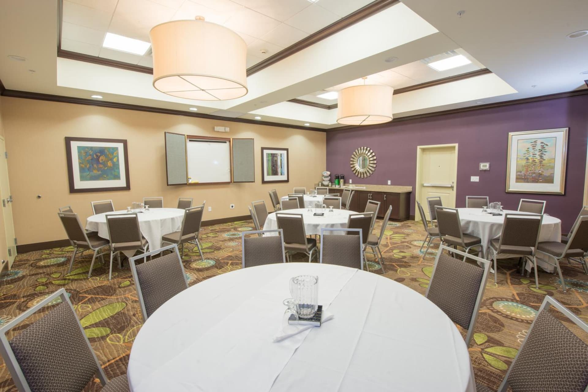 Holiday Inn Bismarck by IHG gallery photo in Bismarck, ND — image 17