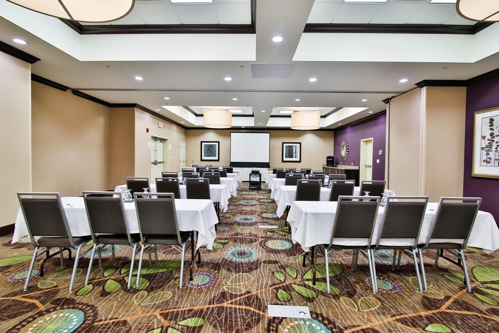 Holiday Inn Bismarck by IHG gallery photo in Bismarck, ND — image 60