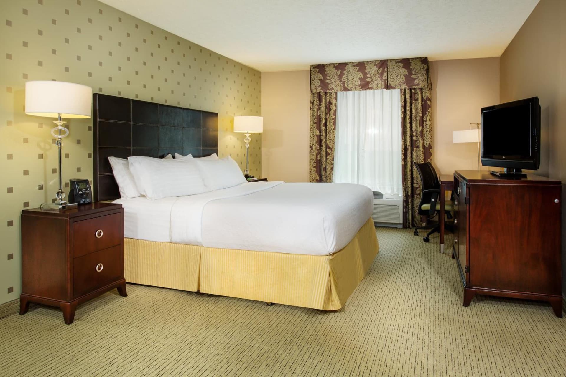 Holiday Inn Bloomington-University Area by IHG gallery photo in Bloomington, IN — image 5
