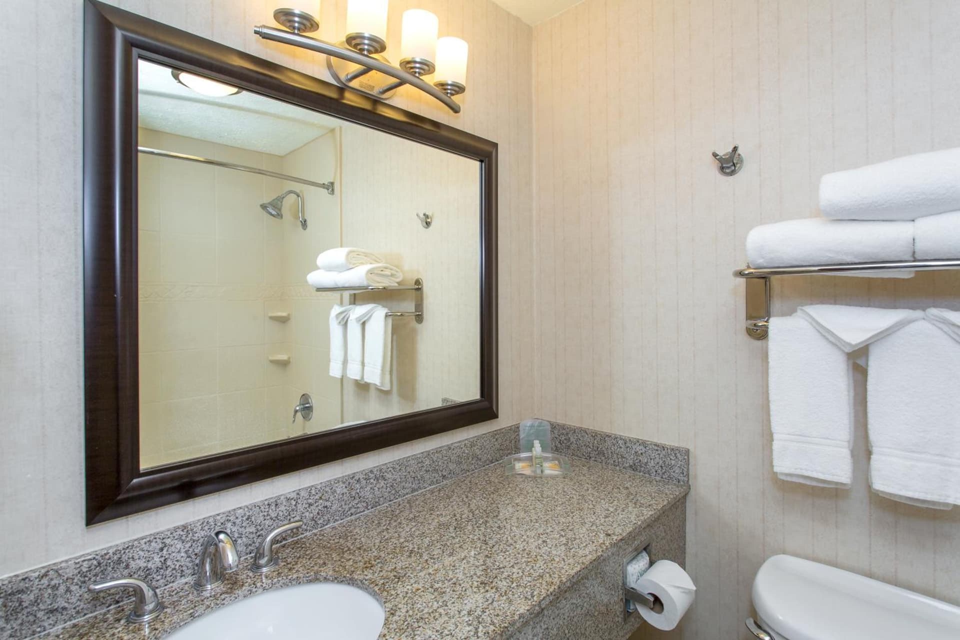 Holiday Inn Bloomington-University Area by IHG gallery photo in Bloomington, IN — image 14