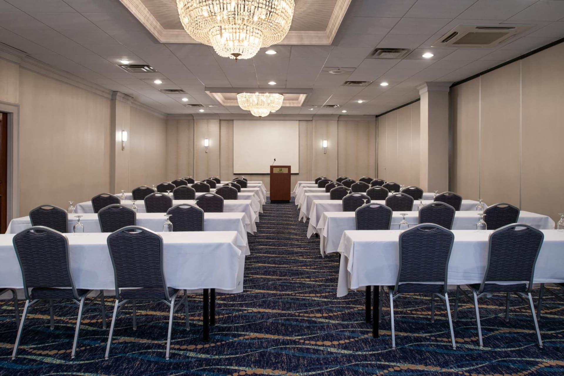 Doubletree By Hilton Concord Downtown gallery photo in Concord, NH — image 6