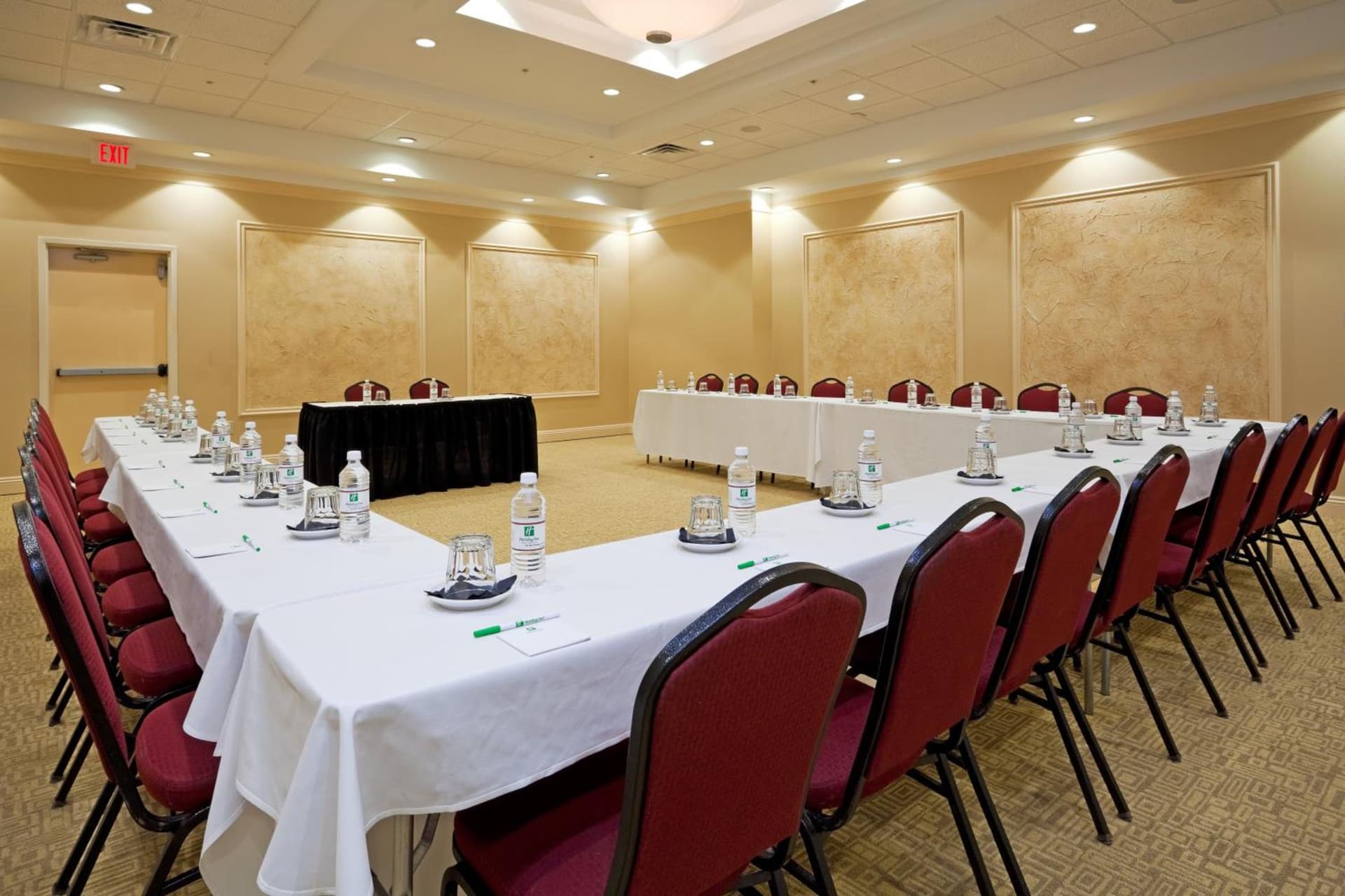 Holiday Inn Baton Rouge College Drive I-10 by IHG gallery photo in Baton Rouge, LA — image 31