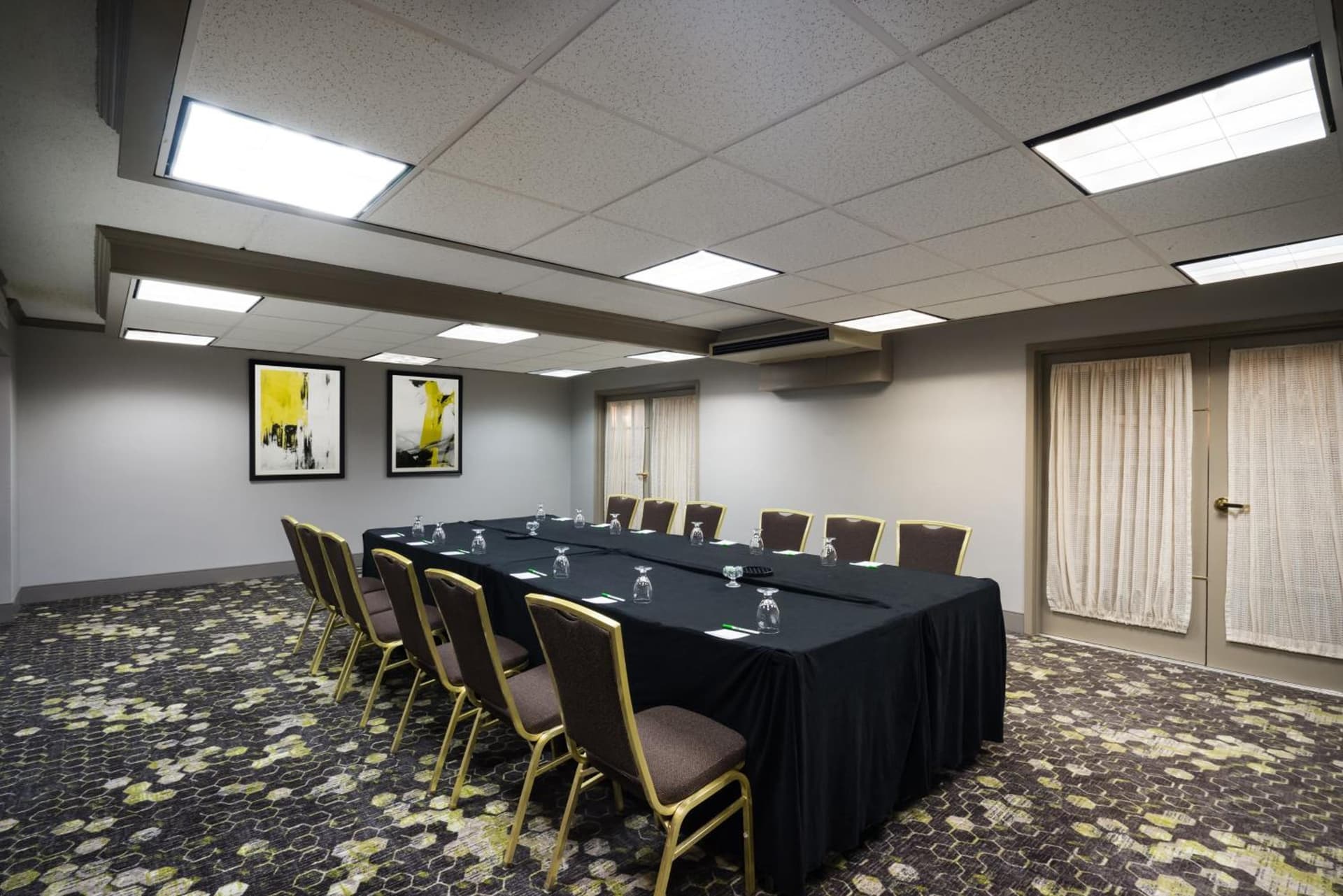 enVision Hotel & Conference Center Mansfield-Foxboro interior in Mansfield, MA — gallery photo 2