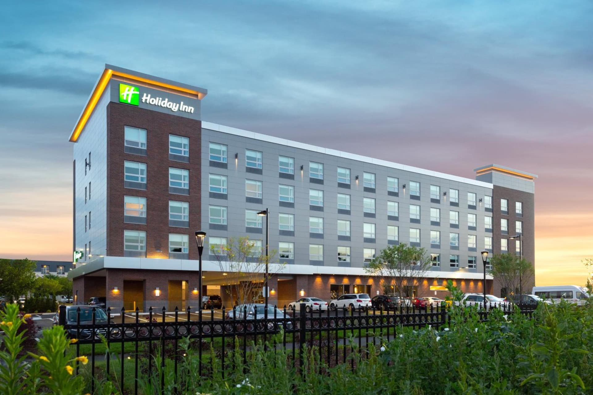 Holiday Inn Boston Logan Airport - Chelsea by IHG featured exterior or lobby in Chelsea, MA — similar hotel