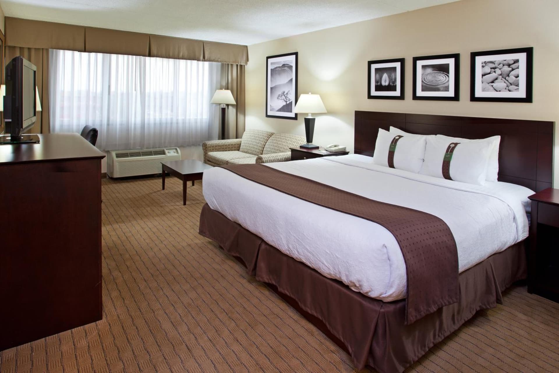 Holiday Inn Canton-Belden Village by IHG gallery photo in Canton, OH — image 17