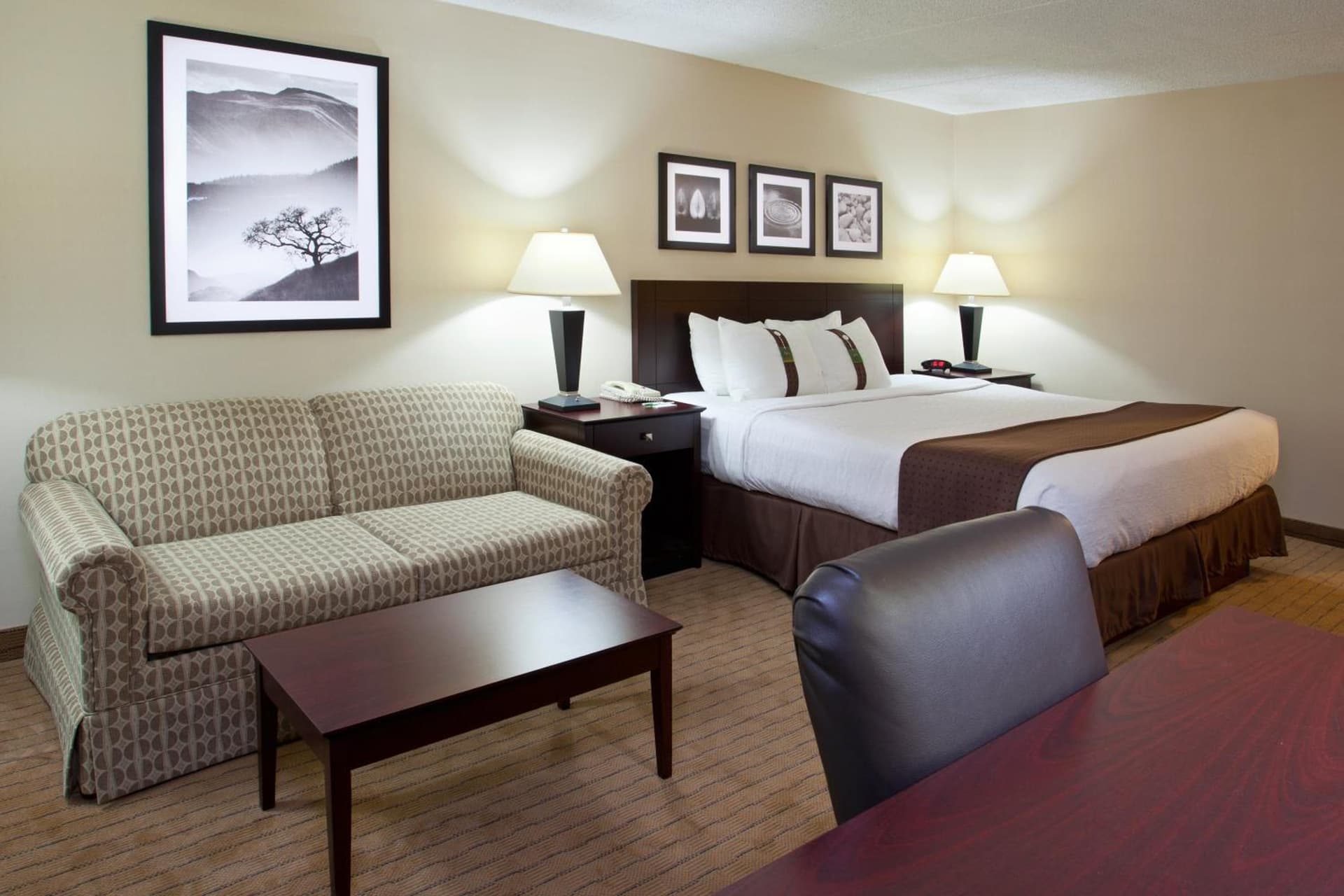 Holiday Inn Canton-Belden Village by IHG gallery photo in Canton, OH — image 24