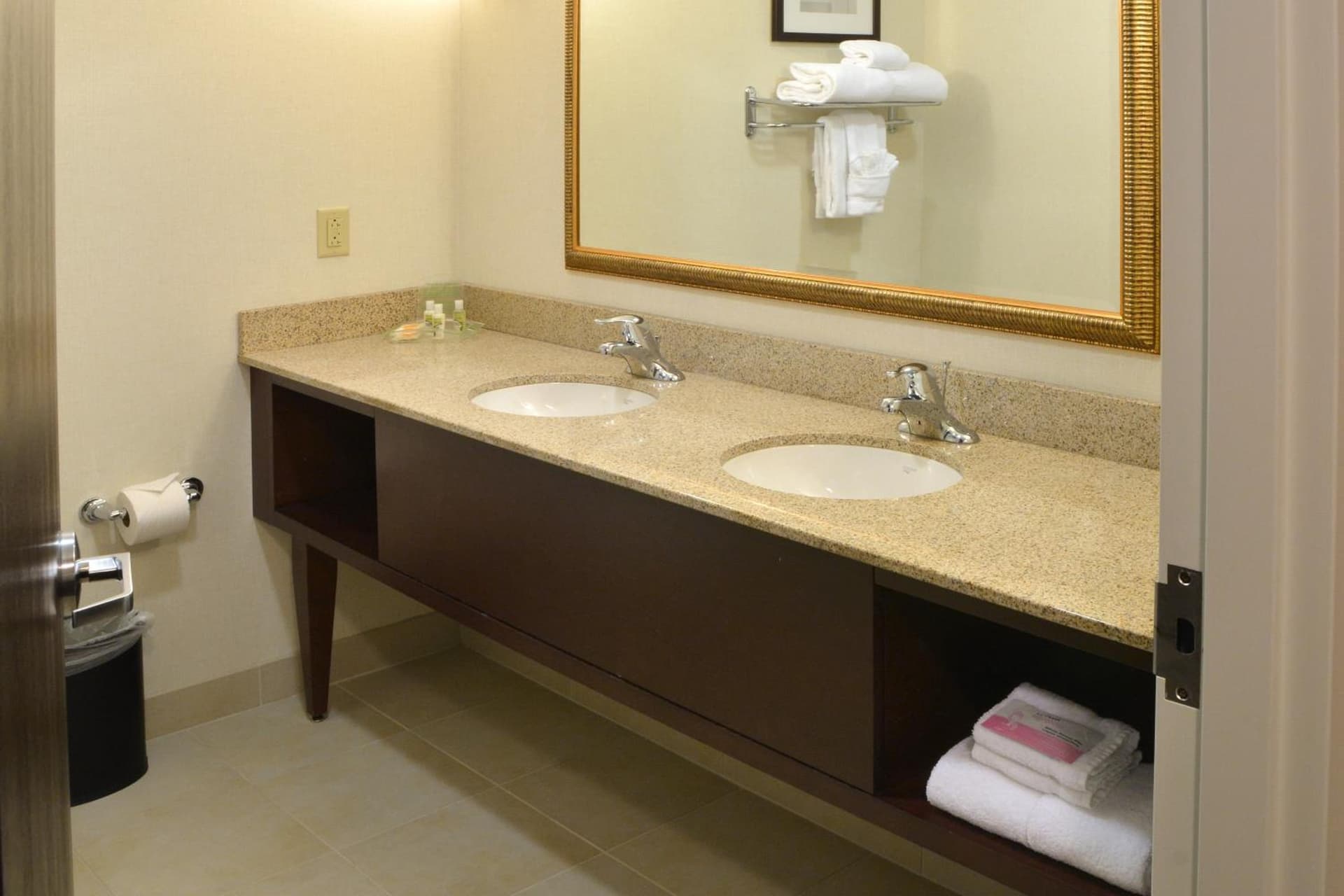 Holiday Inn Canton-Belden Village by IHG gallery photo in Canton, OH — image 21