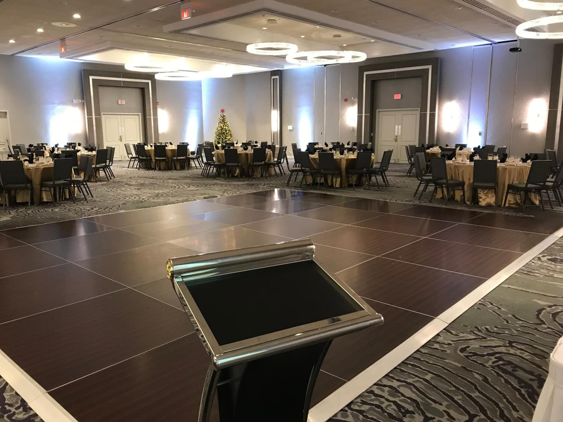 Holiday Inn Chicago Nw Crystal Lk Conv Ctr by IHG gallery photo in Crystal Lake, IL — image 8