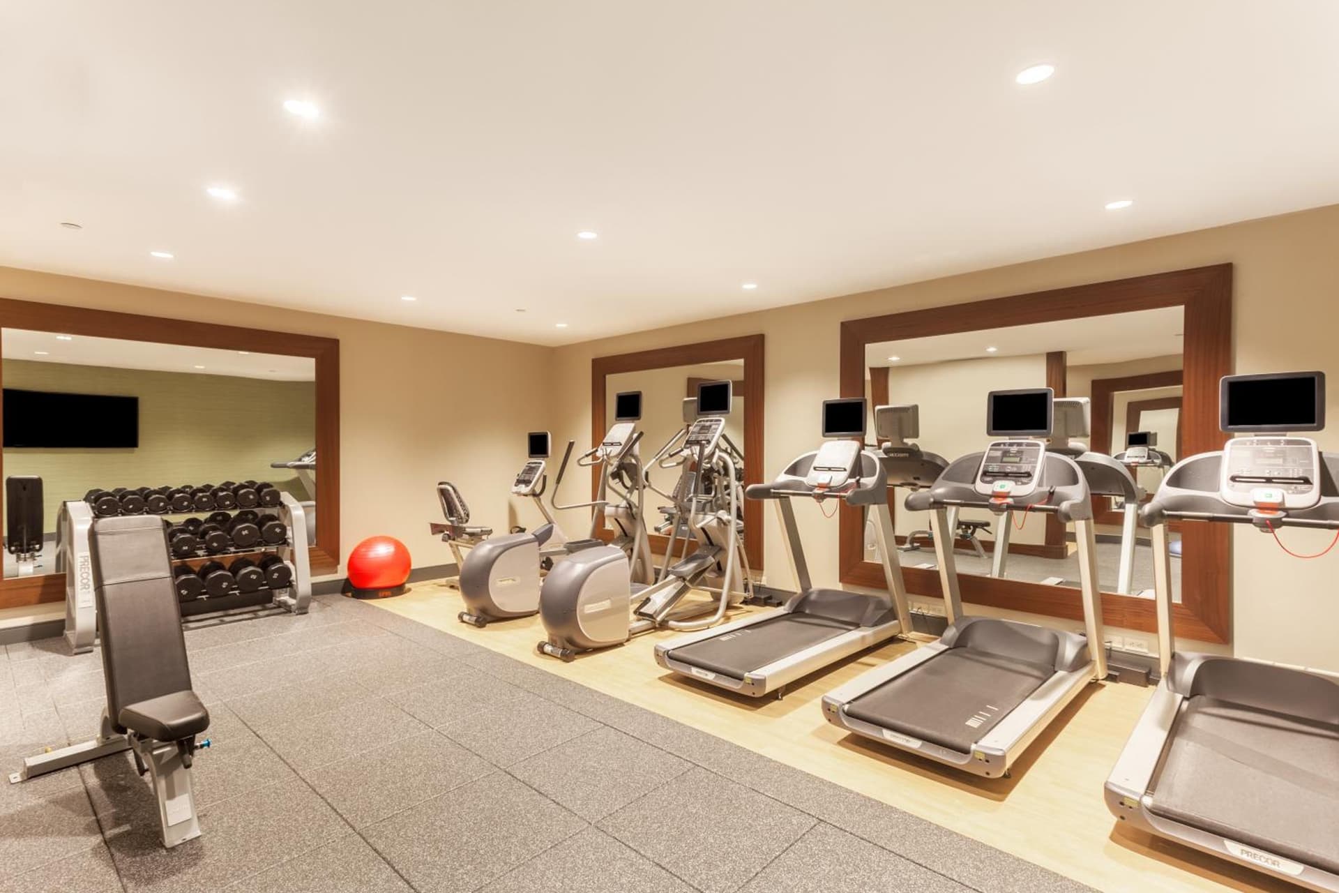 Holiday Inn Charlottesville-Monticello by IHG gallery photo in Charlottesville, VA — image 6