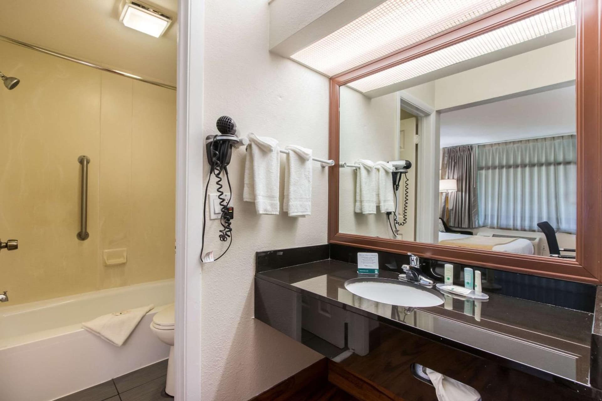 Quality Inn Boca Raton University Area gallery photo in Boca Raton, FL — image 19