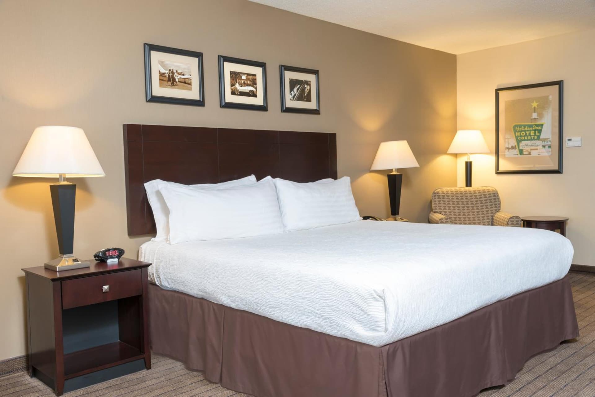 Holiday Inn Aurora North - Naperville by IHG interior in Aurora, IL — gallery photo 2