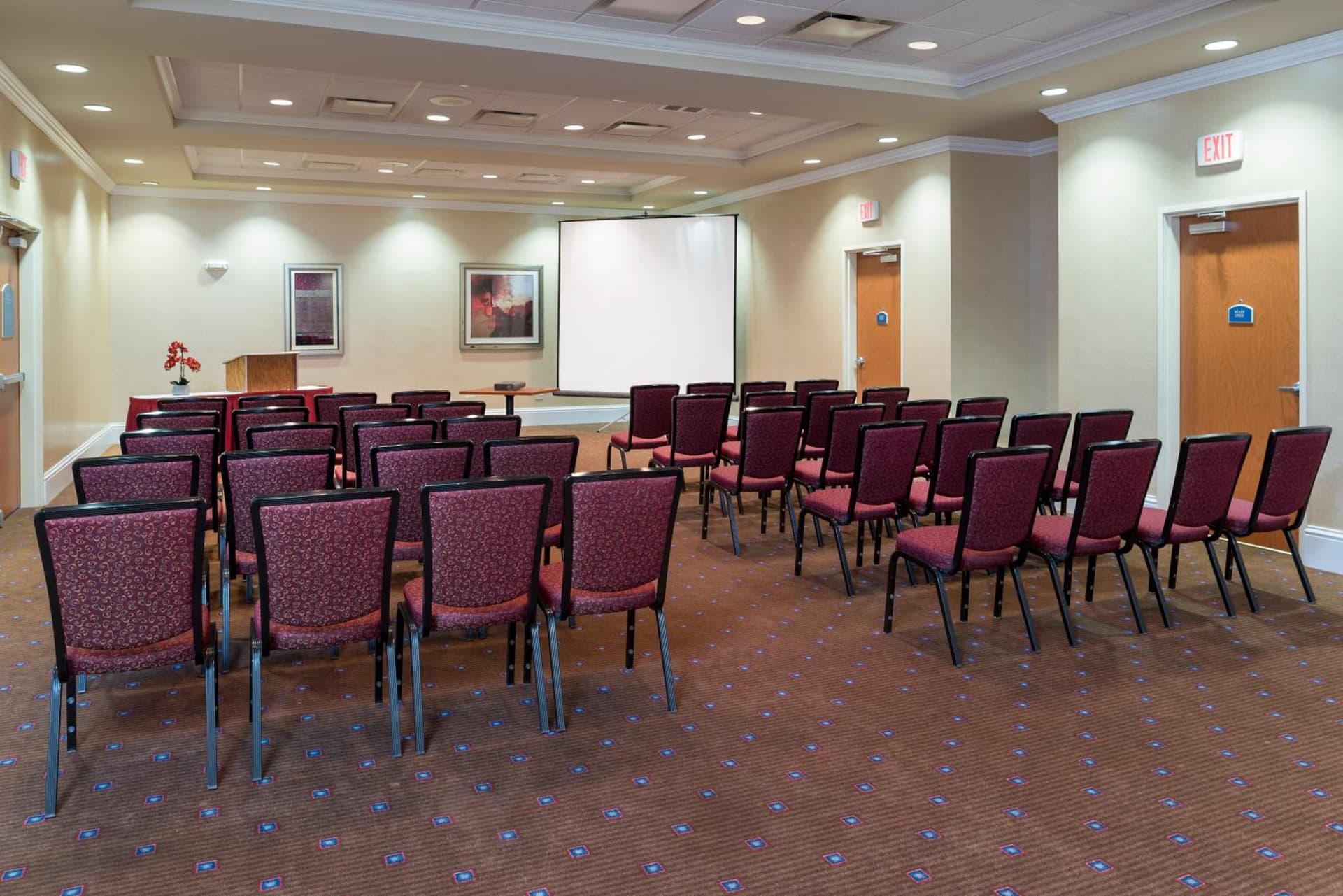 Holiday Inn Aurora North - Naperville by IHG property views in Aurora, IL — gallery photo 3