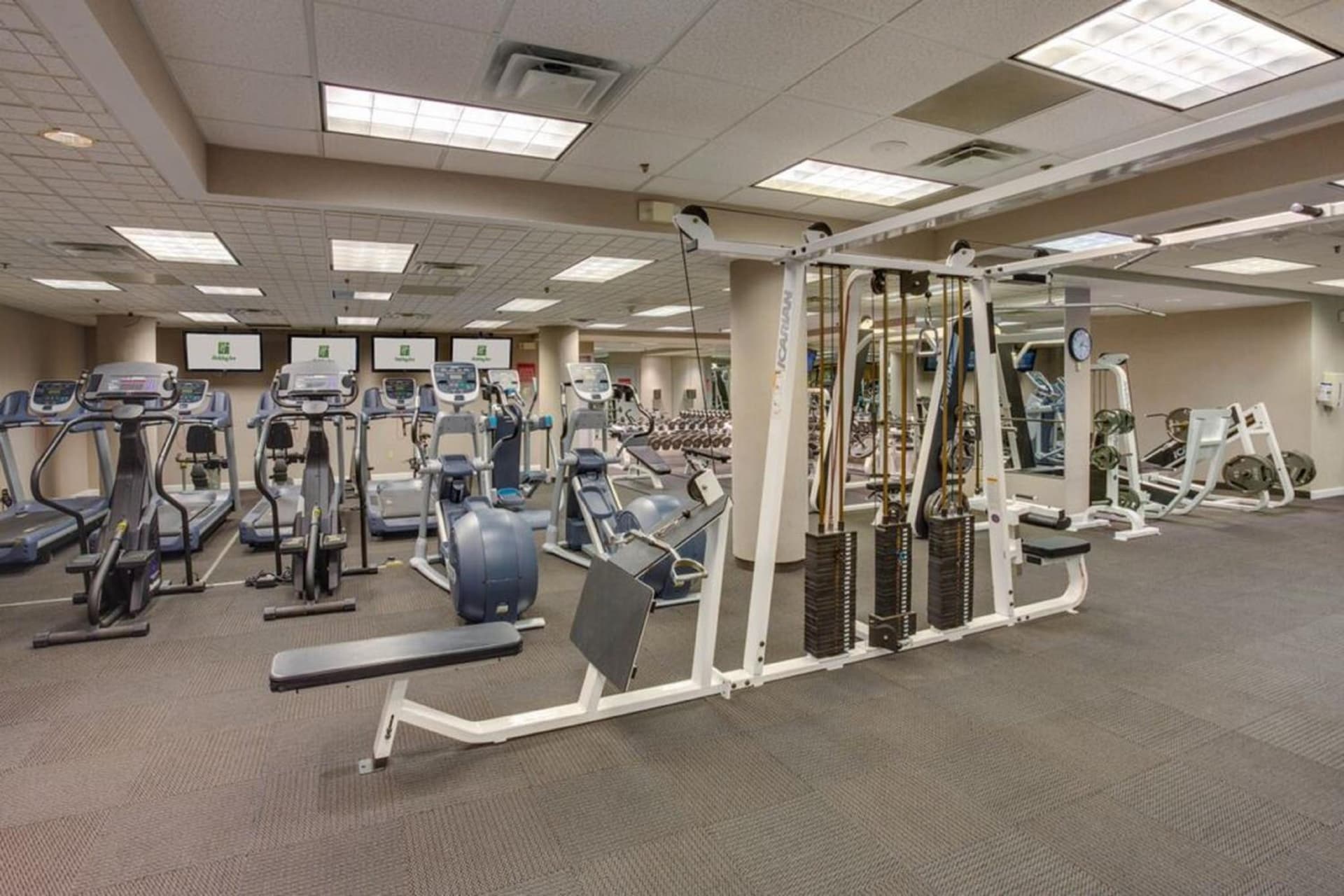 Wyndham Executive Center Columbia gallery photo in Columbia, MO — image 11