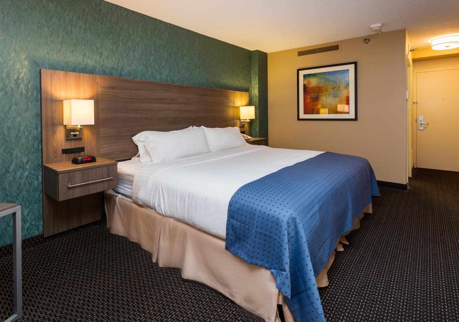 Holiday Inn Des Moines-Downtown-Mercy Campus by IHG gallery photo in Des Moines, IA — image 7