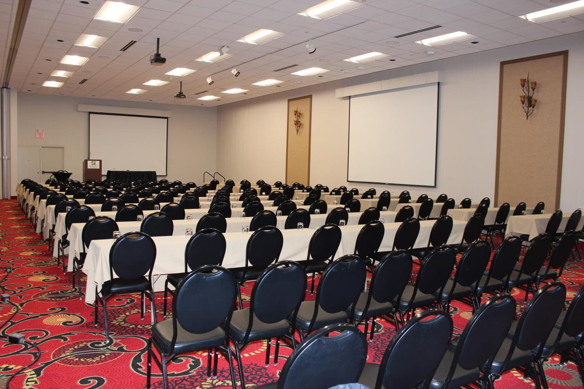 Holiday Inn Des Moines-Airport Conf Center by IHG gallery photo in Des Moines, IA — image 46